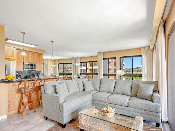 Ocean, Mountain & Golf Course View Vacation Rental in Kaanapali