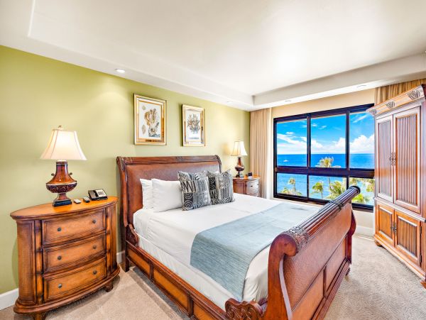 Ocean, Mountain & Golf Course View Vacation Rental in Kaanapali