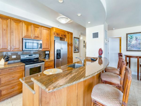 Ocean, Mountain & Golf Course View Vacation Rental in Kaanapali