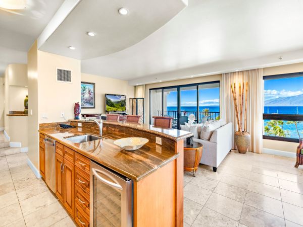 Ocean, Mountain & Golf Course View Vacation Rental in Kaanapali