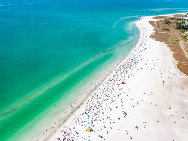 Lovely Three Bedroom Vacation Rental in Siesta Key