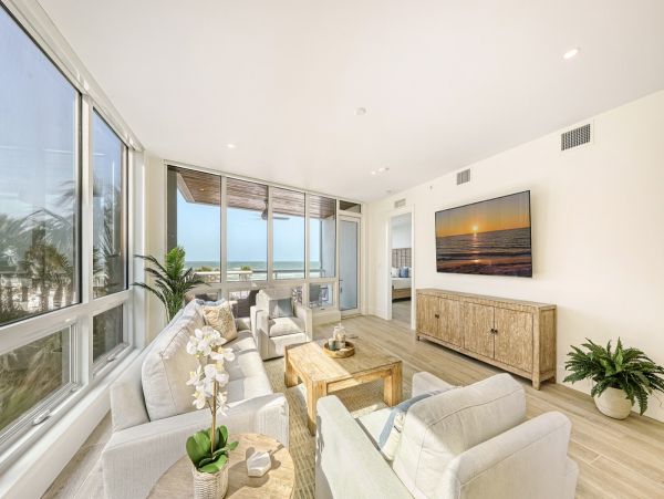 Stunning Corner Residence with 3 Bedrooms & Beach Views