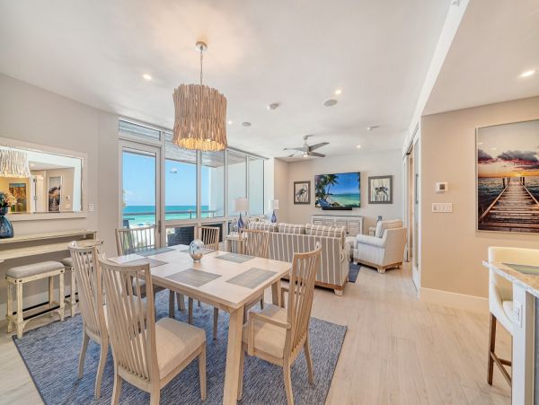 Breezy Beachfront charm with Direct Gulf views