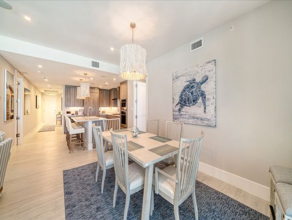 Breezy Beachfront charm with Direct Gulf views