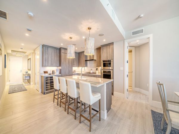 Breezy Beachfront charm with Direct Gulf views