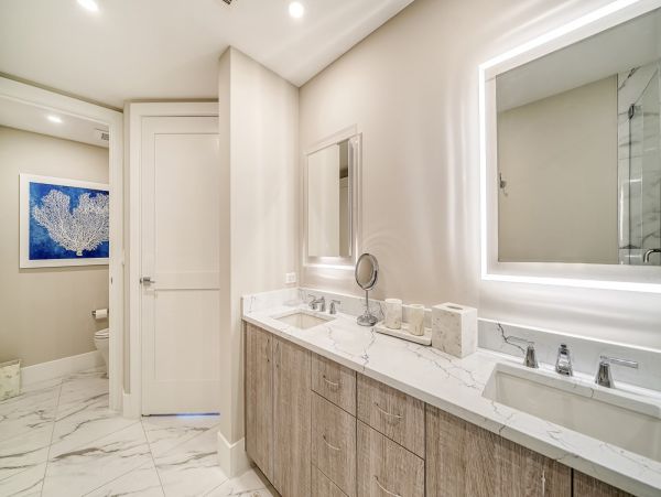 Breezy Beachfront charm with Direct Gulf views