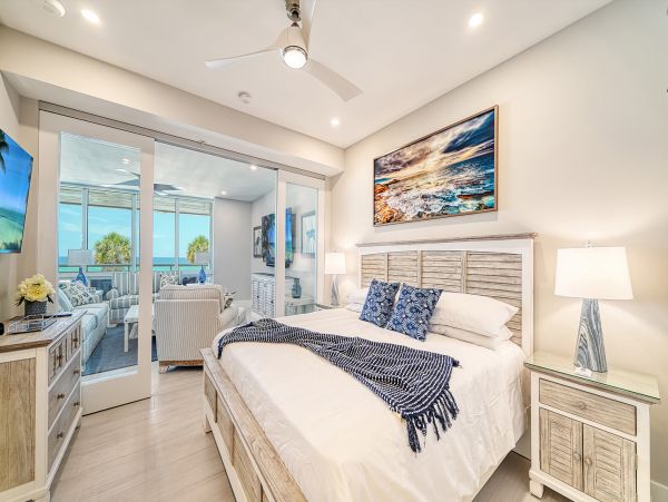 Breezy Beachfront charm with Direct Gulf views