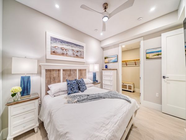 Breezy Beachfront charm with Direct Gulf views