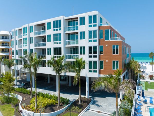 Breezy Beachfront charm with Direct Gulf views