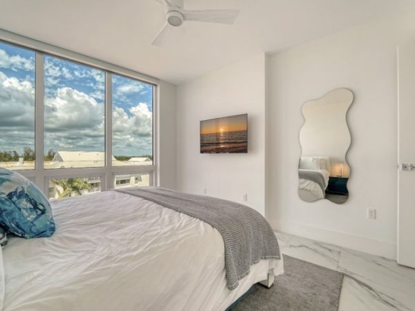 Ocean Views in NEW unit on Crescent Beach