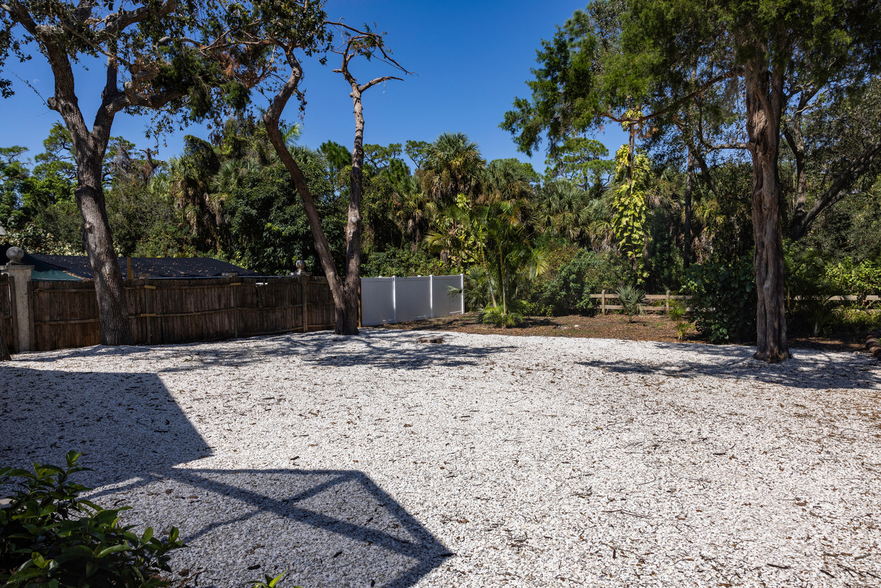 Siesta Key Vacation Home with 3 Bedrooms
