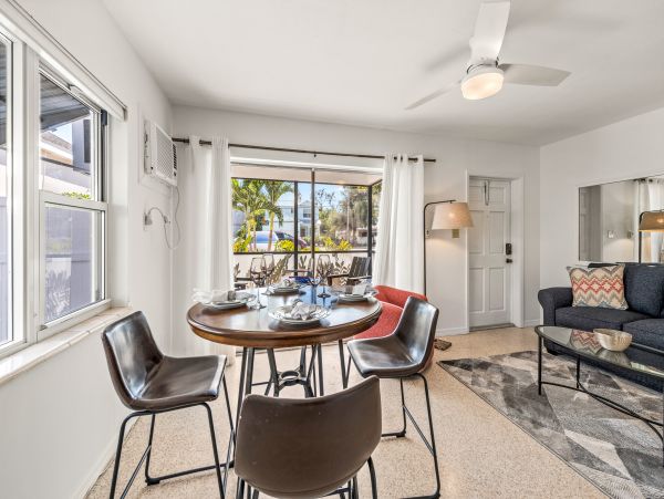 Lovely Sarasota Vacation Getaway Sleeps 4 Guests