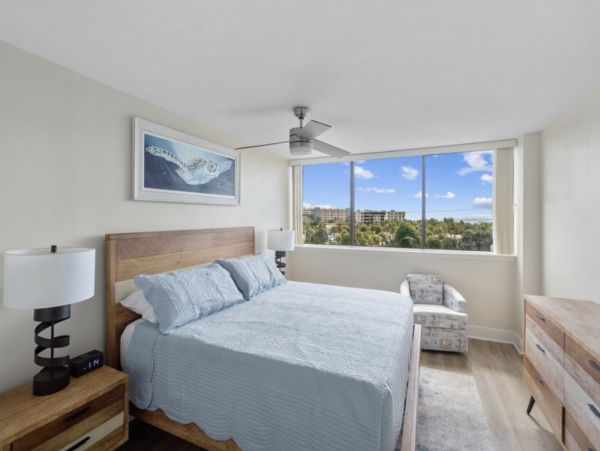 Siesta Key Vacation Rental Condo with Balconies