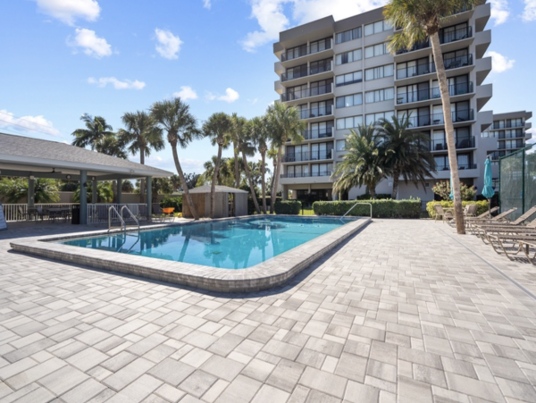 Siesta Key Vacation Rental Condo with Balconies