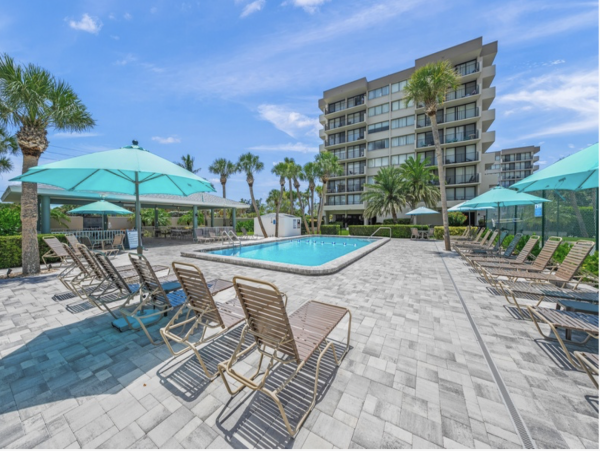 Siesta Key Vacation Rental Condo with Balconies