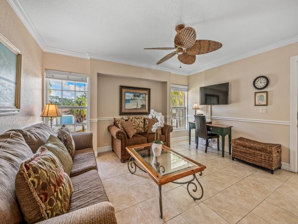 Coastal Comfort Just Steps from Siesta Key Beach