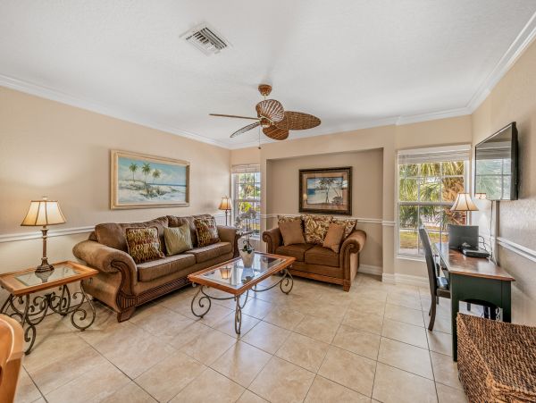Coastal Comfort Just Steps from Siesta Key Beach
