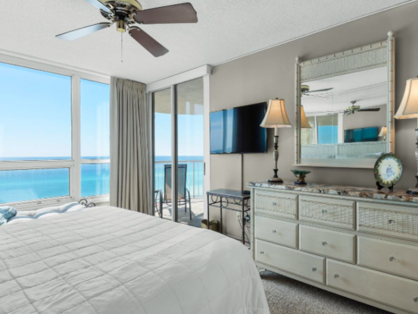 Three Bedroom- three bathroom Condo with spectacular views!