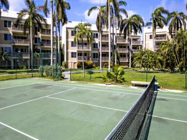 Charming 2 Bedroom Vacation Getaway with Great Views