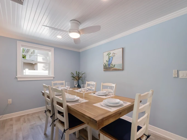 Island Elegance: Anna Maria 3 Bedroom Home Steps from the Gulf