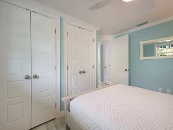 Island Elegance: Anna Maria 3 Bedroom Home Steps from the Gulf