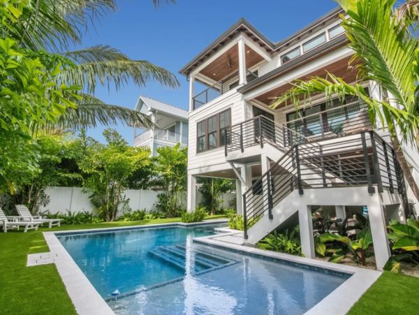 Gorgeous House with 4 Bedroom, Pool & Spa