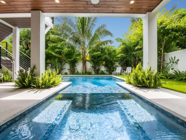 Gorgeous House with 4 Bedroom, Pool & Spa