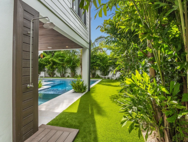 Gorgeous House with 4 Bedroom, Pool & Spa