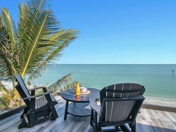One Of The Best Beach Homes in All Anna Maria Island!!