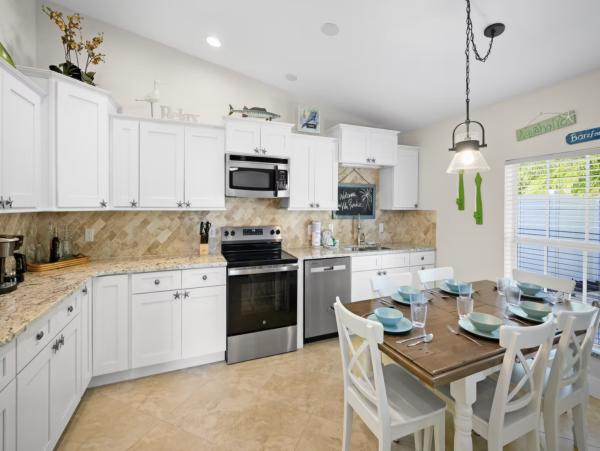 Anna Maria Island Lovely Three Bedroom Cottage