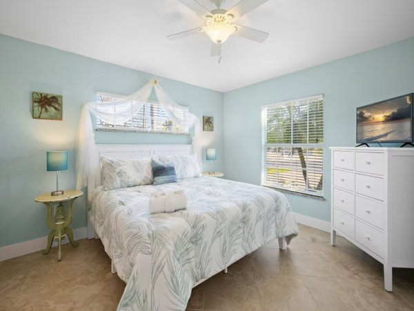 Anna Maria Island Lovely Three Bedroom Cottage