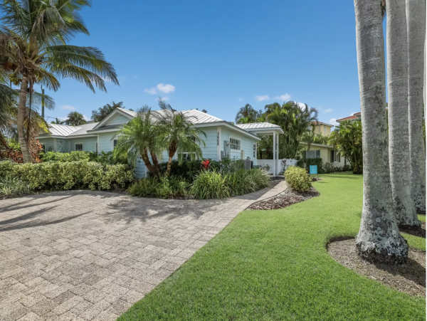 Anna Maria Island Lovely Three Bedroom Cottage