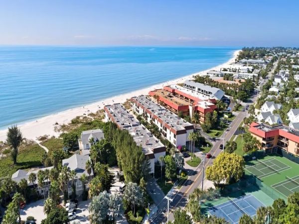 Anna Maria Island Beachfront Condo Rental – 2-Bedroom Holmes Beach Vacation Rental