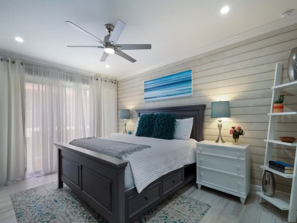 Anna Maria Island Beachfront Condo Rental – 2-Bedroom Holmes Beach Vacation Rental