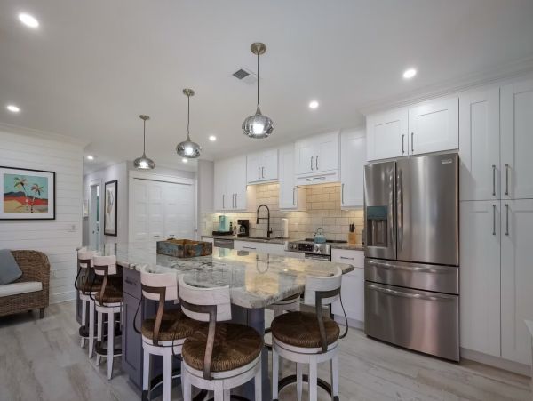 Anna Maria Island Beachfront Condo Rental – 2-Bedroom Holmes Beach Vacation Rental