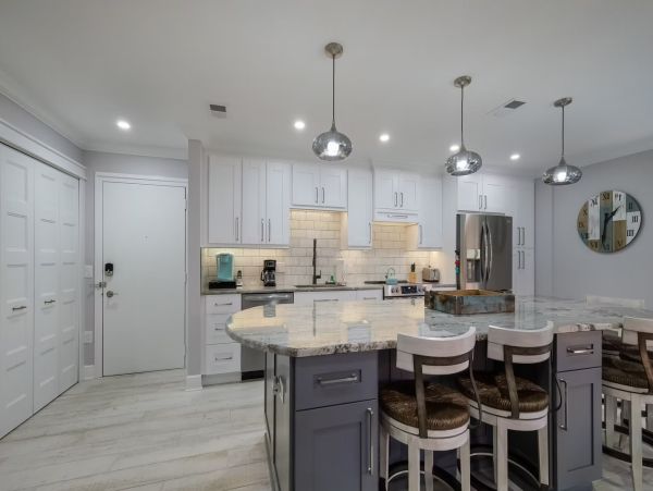 Anna Maria Island Beachfront Condo Rental – 2-Bedroom Holmes Beach Vacation Rental