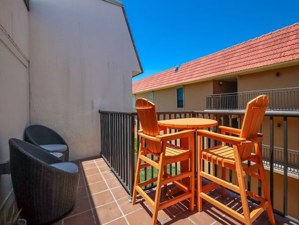 Anna Maria Island Beachfront Condo Rental – 2-Bedroom Holmes Beach Vacation Rental