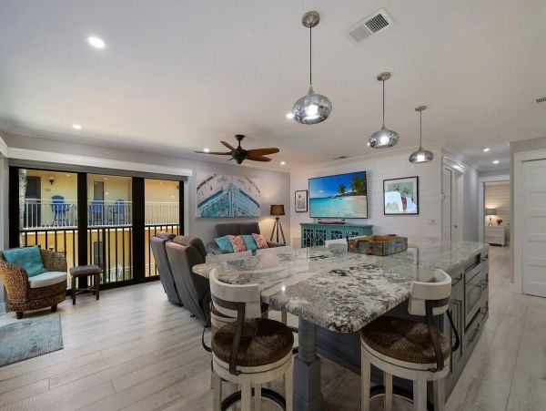 Anna Maria Island Beachfront Condo Rental – 2-Bedroom Holmes Beach Vacation Rental