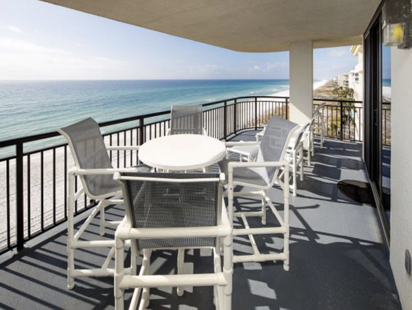 Beachfront Dream World Class Beach Views!