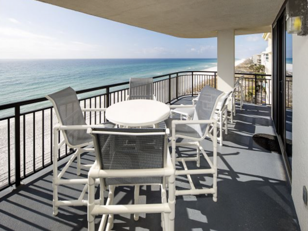 Beachfront Dream World Class Beach Views!