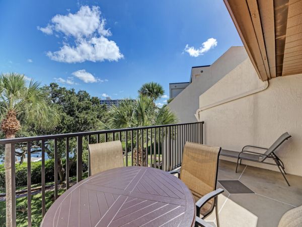 Stunning Siesta Key Rental: Pool, Marina Views & Beach Access