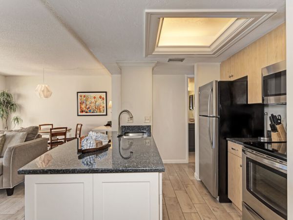 Stunning Siesta Key Rental: Pool, Marina Views & Beach Access