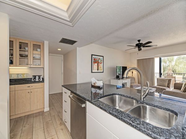 Stunning Siesta Key Rental: Pool, Marina Views & Beach Access