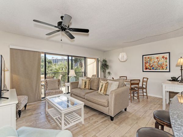Stunning Siesta Key Rental: Pool, Marina Views & Beach Access