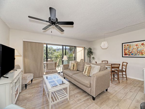 Stunning Siesta Key Rental: Pool, Marina Views & Beach Access