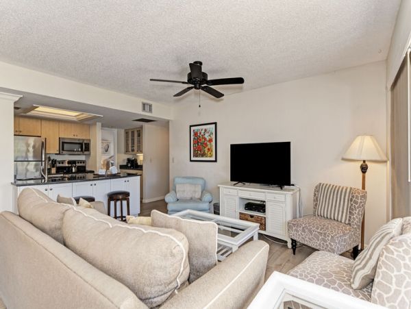 Stunning Siesta Key Rental: Pool, Marina Views & Beach Access