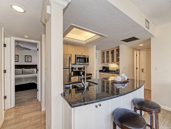 Stunning Siesta Key Rental: Pool, Marina Views & Beach Access