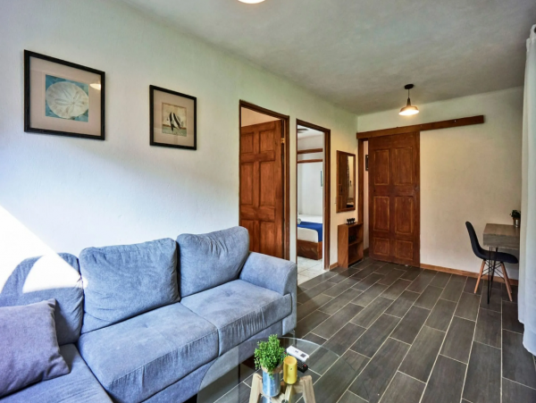 Lovely Vacation Getaway with 2 Bedrooms & Pool