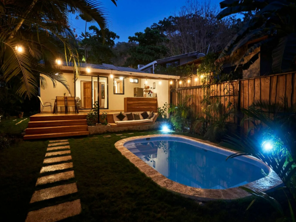 Lovely Vacation Getaway with 2 Bedrooms & Pool