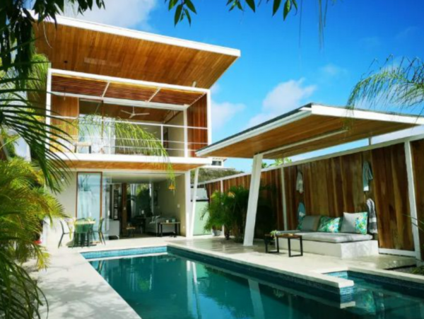 Modern Vacation Villa with 2 Bedrooms Close to Beach